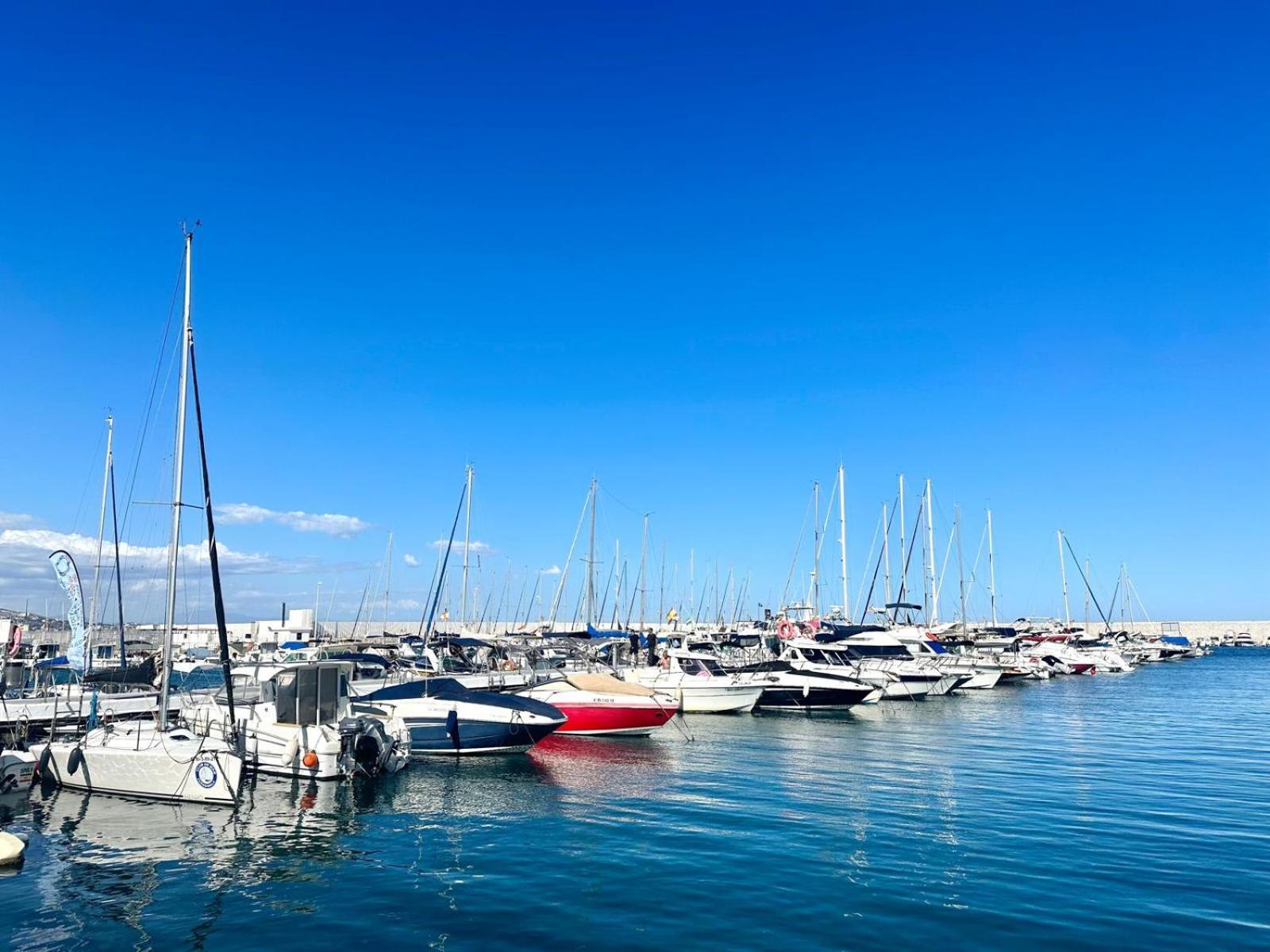 Costa Del Sol Seaside Studio - 5 Mins From Beach Fuengirola Exterior photo